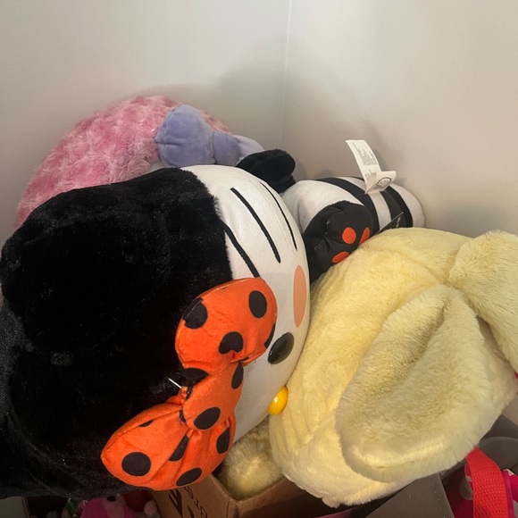 Giant hello kitty (s) standing greeter - Picture 9 of 10